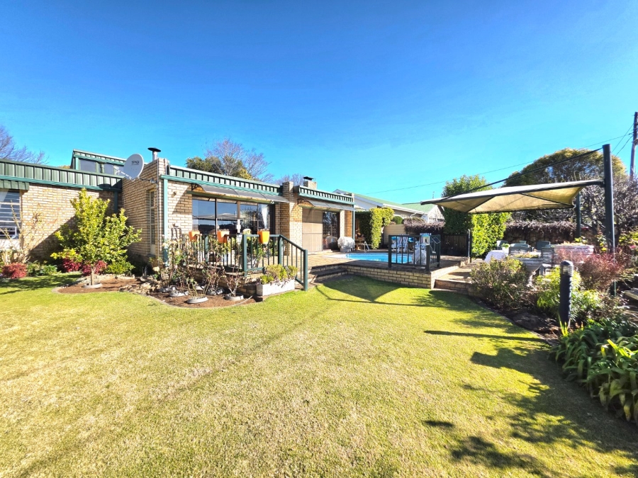 5 Bedroom Property for Sale in Panorama Free State